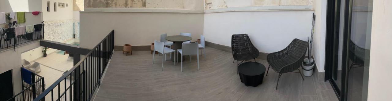 Apartamentos Breton 17 Suite Con Terraza อาลิกันเต ภายนอก รูปภาพ