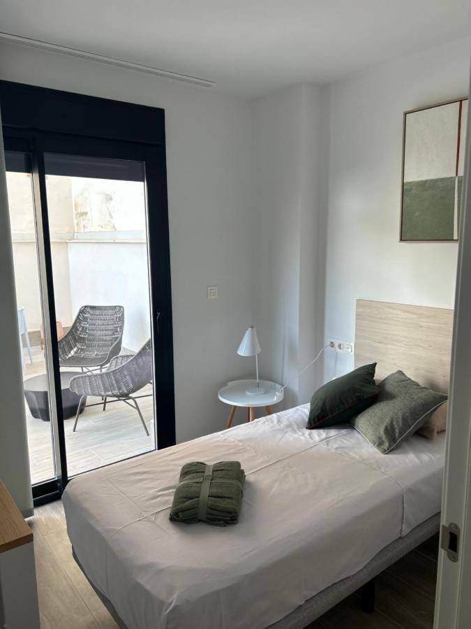 Apartamentos Breton 17 Suite Con Terraza อาลิกันเต ภายนอก รูปภาพ