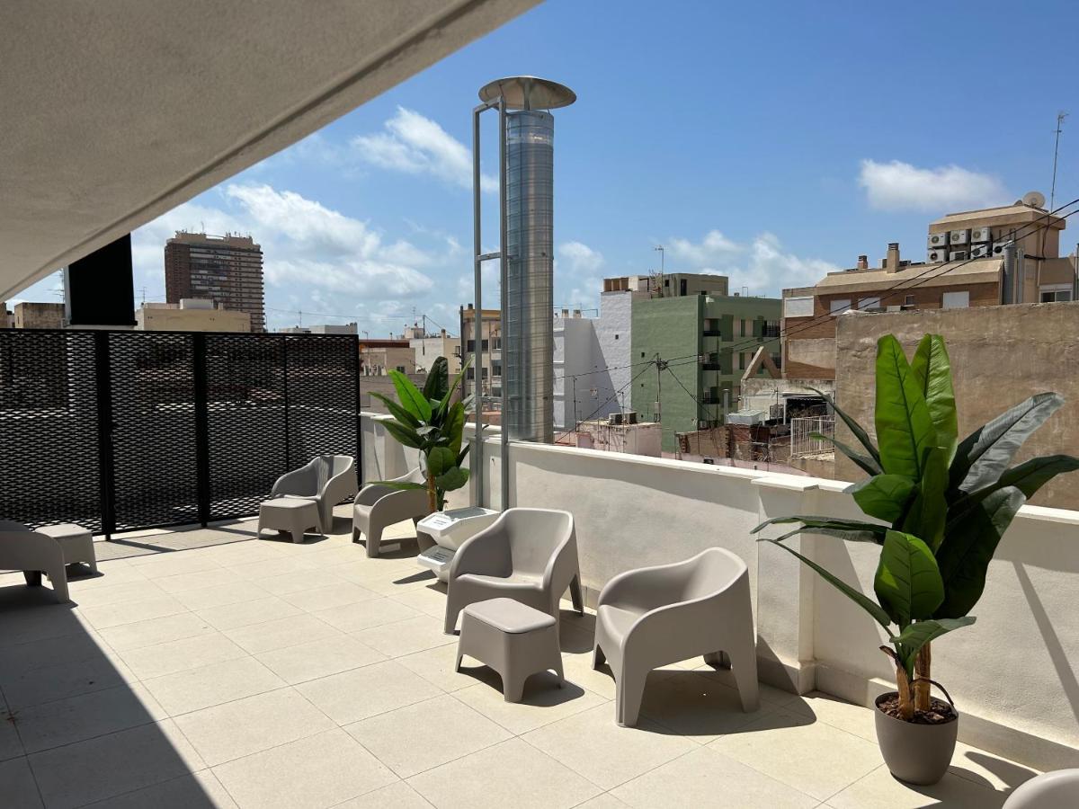 Apartamentos Breton 17 Suite Con Terraza อาลิกันเต ภายนอก รูปภาพ