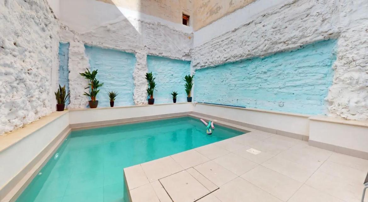 Apartamentos Breton 17 Suite Con Terraza อาลิกันเต ภายนอก รูปภาพ